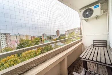 Na predaj 1-izbový byt, 28 m², Bratislava-Petržalka, Lachova
