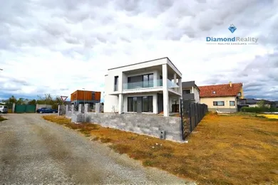 Na prenájom dom, 138 m², Čaňa