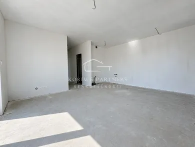 Na predaj 3-izbový byt, 71 m², Komárno