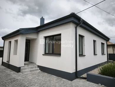 Domy na predaj 4-izbový, Veľké Dvorníky · €279 500