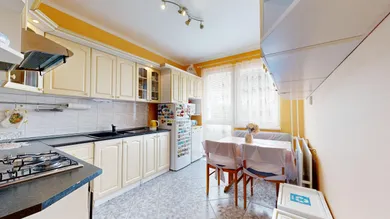 Na predaj 3-izbový byt, 68 m², Dubnica nad Váhom, Pod Hájom