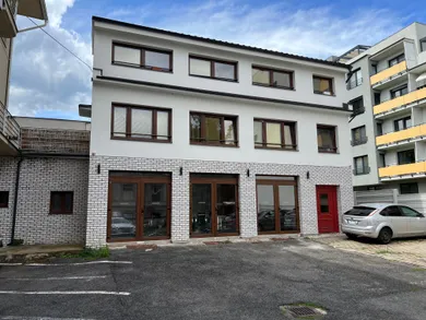 Domy na predaj, Banská Bystrica · €299 000