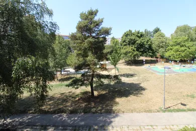 Na predaj 4-izbový byt, 79 m², Bratislava-Dúbravka, Homolova