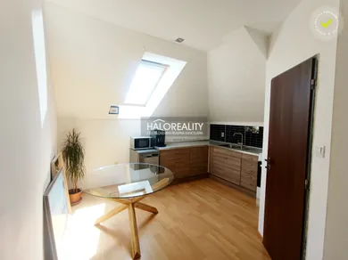 Mieszkania na sprzedaż, 2-pokojowe, Zvolen · €180 000