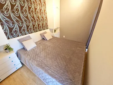 Na prenájom 2-izbový byt, 40 m², Bratislava-Ružinov, Nevädzová