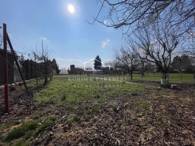Na predaj pozemok v Komárno · €95 000 · Pôvodný stav