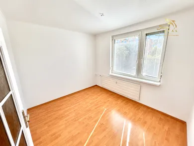 Na predaj 3-izbový byt, 72 m², Partizánske