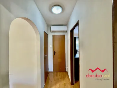 Na predaj byt v Komárno · €105 000 · Dokončené