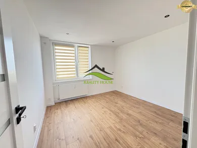 Na predaj 3-izbový byt, 70 m², Michalovce, Užhorodská
