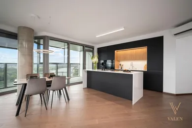 Na prenájom 4-izbový byt, 127 m², Bratislava-Staré Mesto, Pribinova