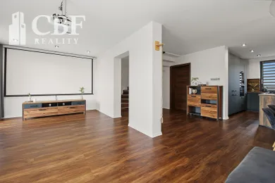 Na predaj 5-izbový dom, 190 m², Štrba