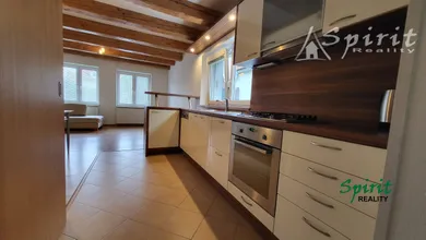 Na prenájom 2-izbový byt, 82 m², Bratislava-Záhorská Bystrica