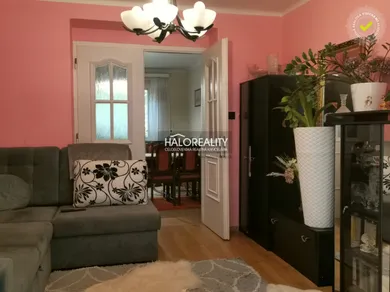 Na predaj 2-izbový byt, 55 m², Nové Mesto nad Váhom