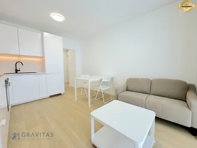 Na prenájom 1-izbový byt, 36 m², Bratislava-Ružinov, Košická