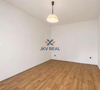 Na predaj 1-izbový byt, 30 m², Trnava, juraja slotu