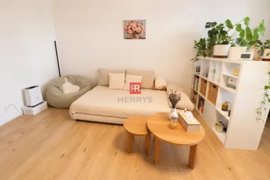 Na prenájom 1-izbový byt, 42 m², Bratislava-Dúbravka, Pod záhradami