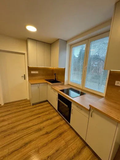 Byty na predaj 3-izbový, Handlová · €69 990