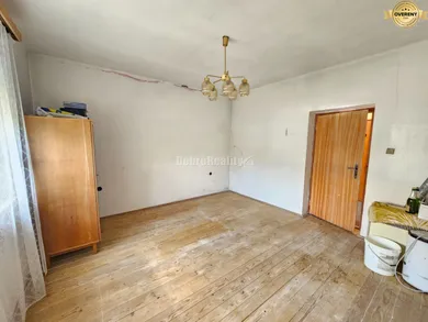 Na predaj 2-izbový dom, 76 m², Nitra, Dvorčanská