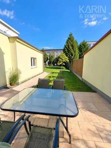 Na predaj 5-izbový dom, 201 m², Bratislava-Nové Mesto, Pluhová