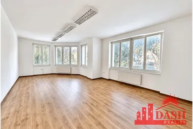 Komerčné priestory na prenájom, Trenčín · €660