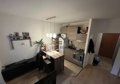 Na prenájom 1-izbový byt, 40 m², Bratislava-Petržalka, Gessayova