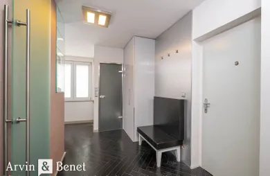 Na prenájom 3-izbový byt, 106 m², Bratislava-Ružinov, Svätoplukova