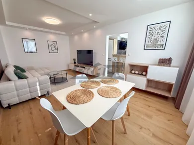 Na prenájom 2-izbový byt, 62 m², Bratislava-Dúbravka, Dúbravčická