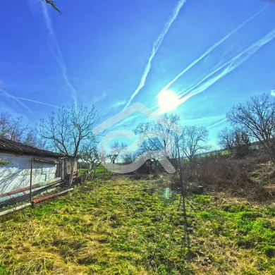 Na predaj pozemok, 58 m², Branč, Staničná