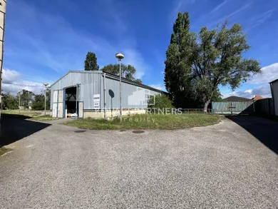 Lokale komercyjne na wynajem, Nitra · €1000