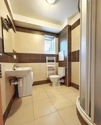 Na predaj 1-izbový byt, 27 m², Bratislava-Petržalka, Andrusovova