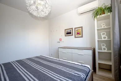 Na prenájom 3-izbový byt, 72 m², Bratislava-Petržalka, Mamateyova
