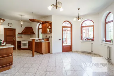 Na predaj dom, 387 m², Horná Potôň, Školská