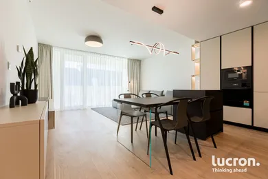 Mieszkania na wynajem, 3-pokojowe, Bratislava-Staré Mesto · €1699