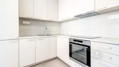 Na predaj 3-izbový byt, 66 m², Bratislava-Nové Mesto