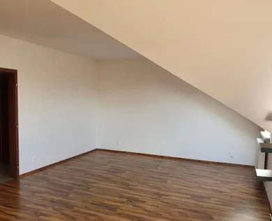 Na prenájom 1-izbový byt, 45 m², Bratislava-Ružinov, Krajná
