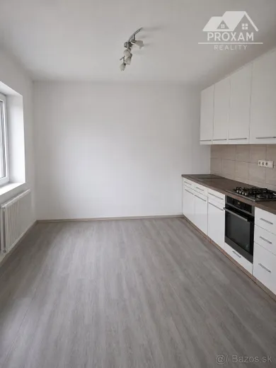 Na predaj 3-izbový byt, 65 m², Dubnica nad Váhom, Okružná