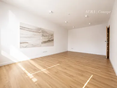 Na prenájom 2-izbový byt, 63 m², Považská Bystrica, Stred
