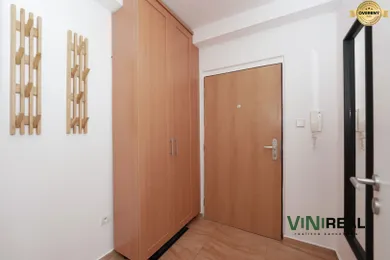 Na predaj 3-izbový byt, 61 m², Most pri Bratislave