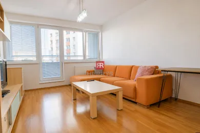 Квартиры в аренду, 2-комнатные, Bratislava-Dúbravka · €700