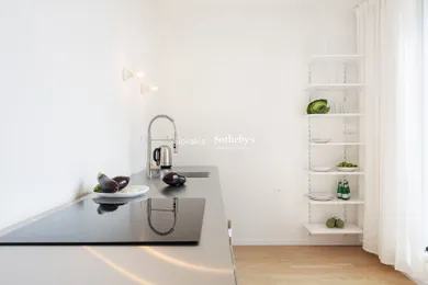 Na prenájom 2-izbový byt, 49 m², Bratislava-Staré Mesto, Floriánska