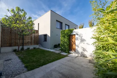 Na predaj dom, 202 m², Bratislava-Nové Mesto, Jeséniova