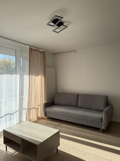Na prenájom 2-izbový byt, 46 m², Trnava, Včelárska