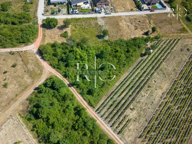 Na predaj pozemok, 198 m², Modra