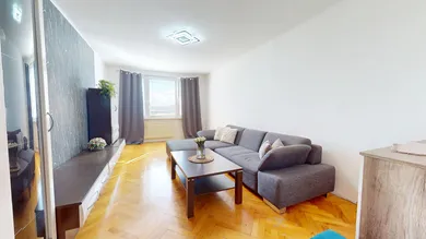 Na predaj 2-izbový byt, 65 m², Topoľčany, Podjavorinskej
