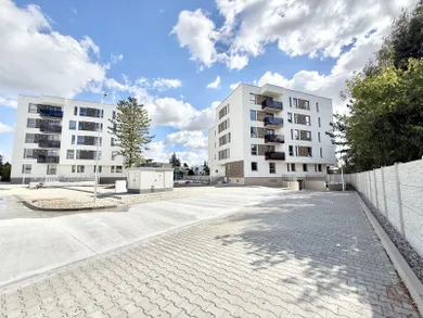 Eladó lakások, 3-szobás, Galanta · €157 500