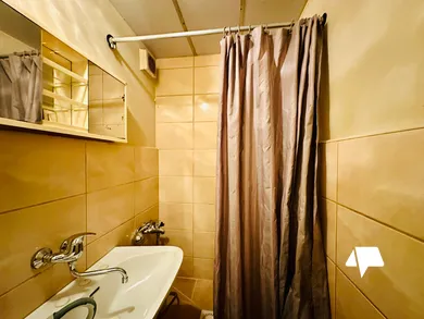 Na prenájom 1-izbový byt, 38 m², Nitra