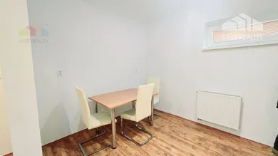 Na prenájom 4-izbový dom, 108 m², Moravany nad Váhom, Vážska