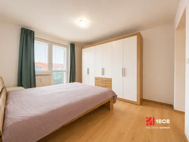 Na prenájom 3-izbový byt, 79 m², Pezinok, Trnavská