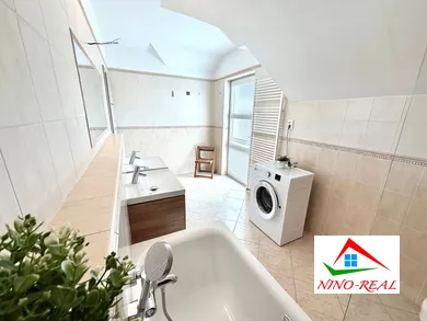 Na predaj 4-izbový dom, 120 m², Rovinka, Riečna