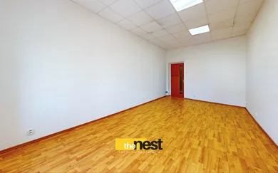 Na prenájom komerčné, 21 m², Zvolen, Námestie SNP